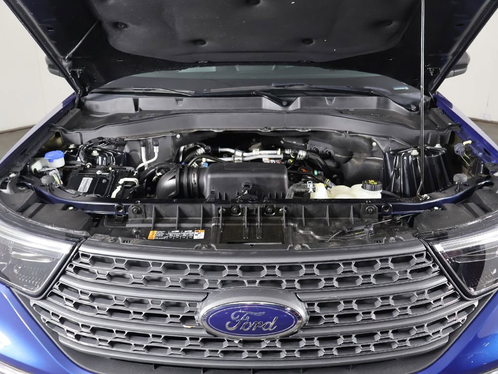 Used 2022 Ford Explorer XLT w/ Equipment Group 202A AWD/4WD image 20