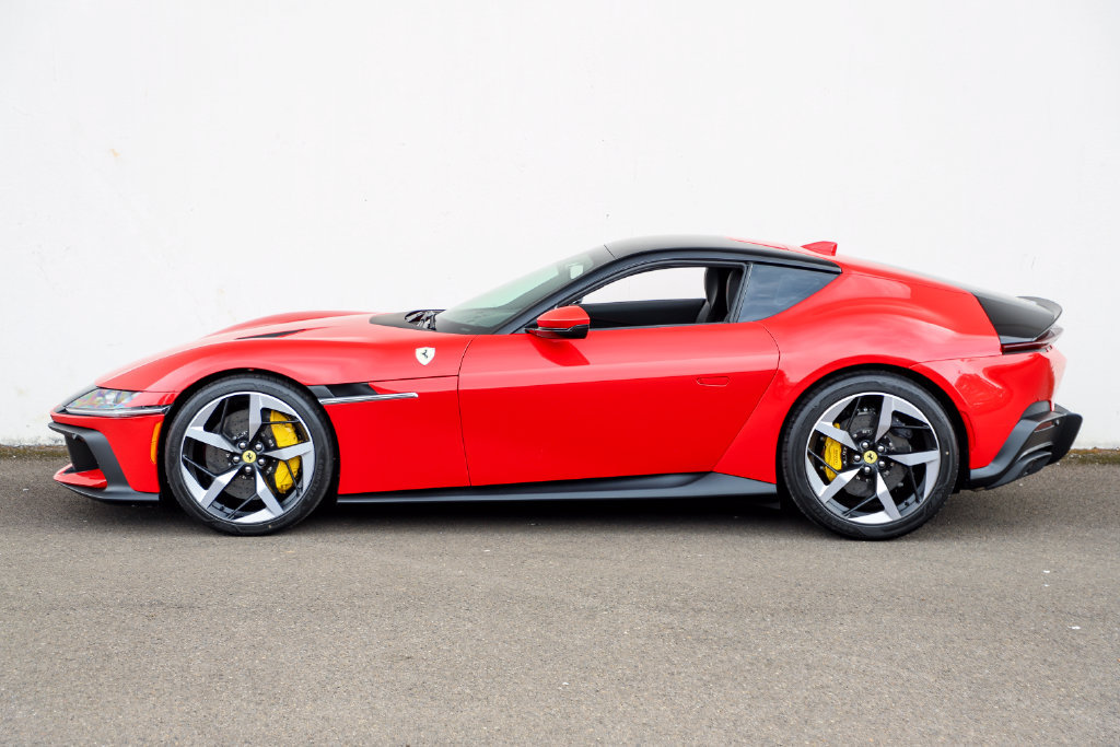 Certified 2026 Ferrari 12Cilindri RWD image 11
