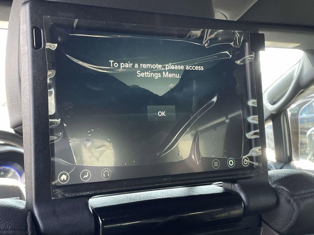 Used 2020 Chrysler Pacifica Touring-L Plus w/ Advanced Safetytec Group image 5