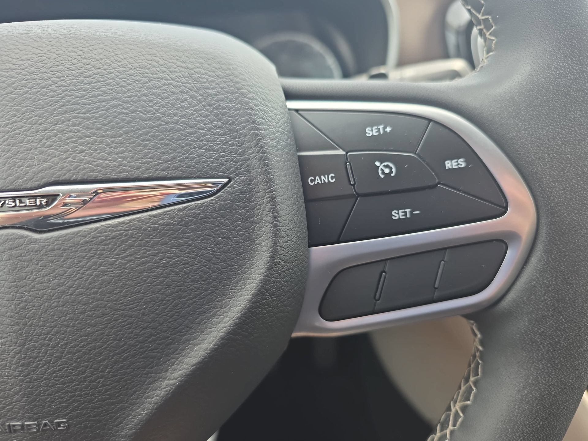 Used 2023 Chrysler Voyager LX FWD image 17