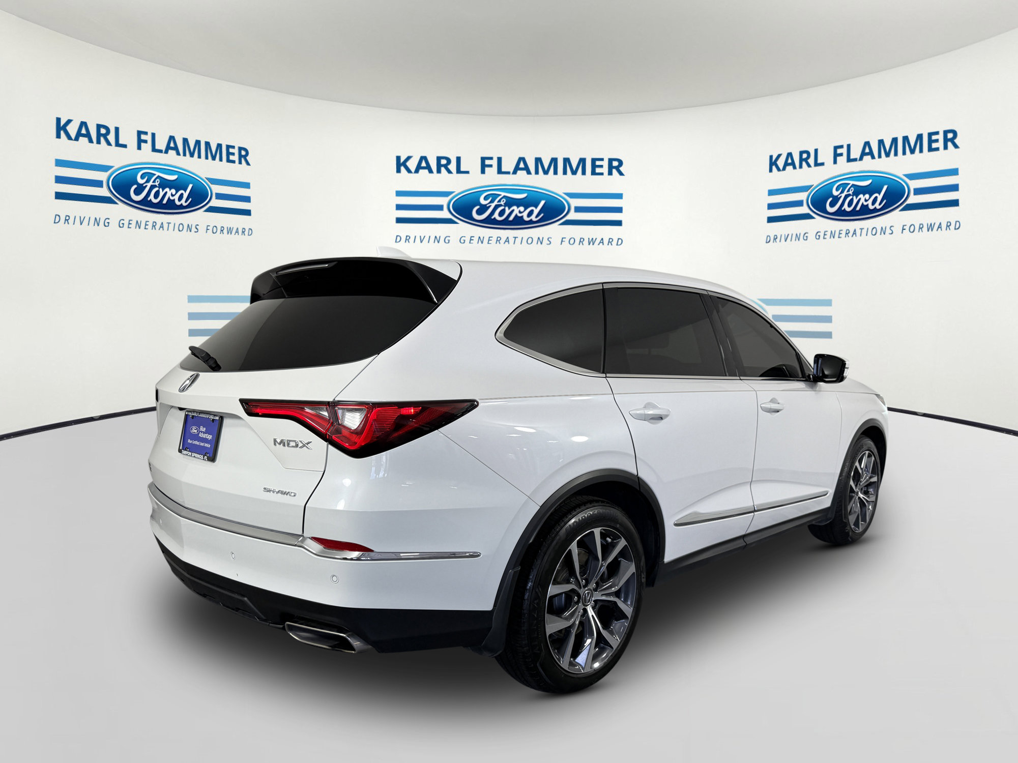 Used 2023 Acura MDX w/ Technology Package AWD/4WD image 3