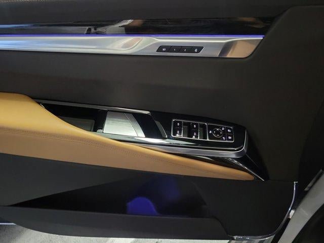 Certified 2025 Cadillac Escalade Premium Luxury w/ Touring Package AWD/4WD image 16