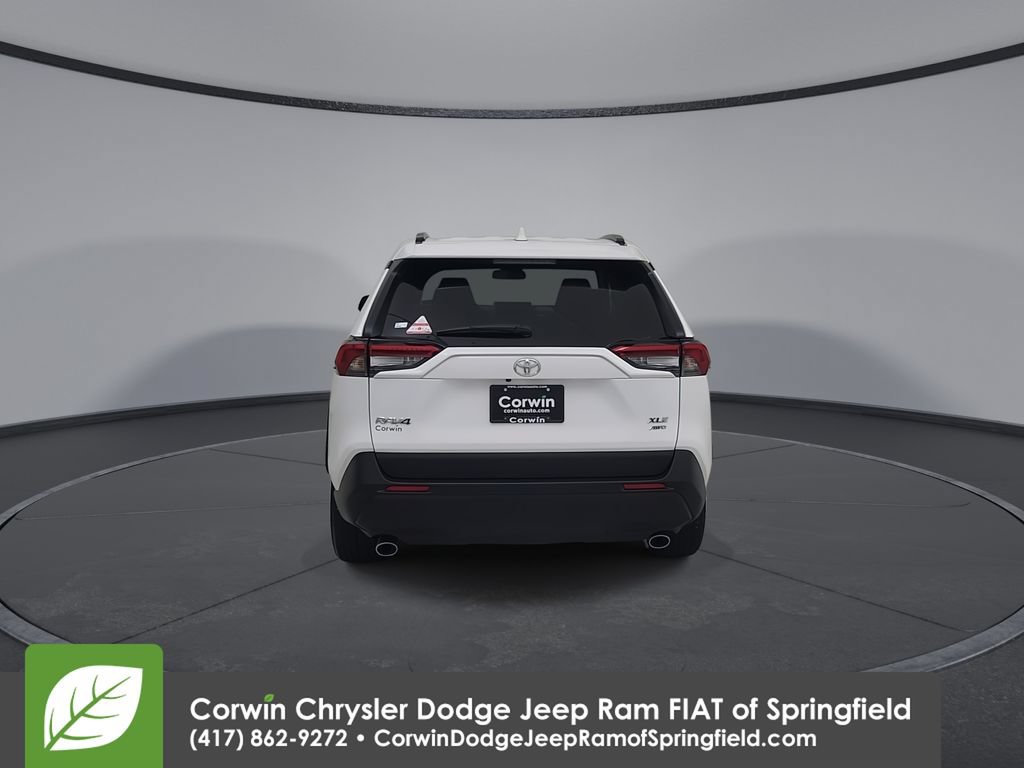 Used 2025 Toyota RAV4 XLE AWD/4WD image 13