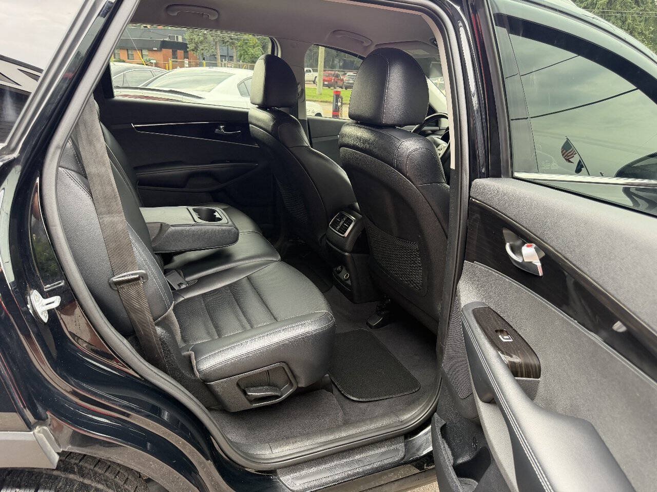 Used 2019 Kia Sorento EX FWD image 18