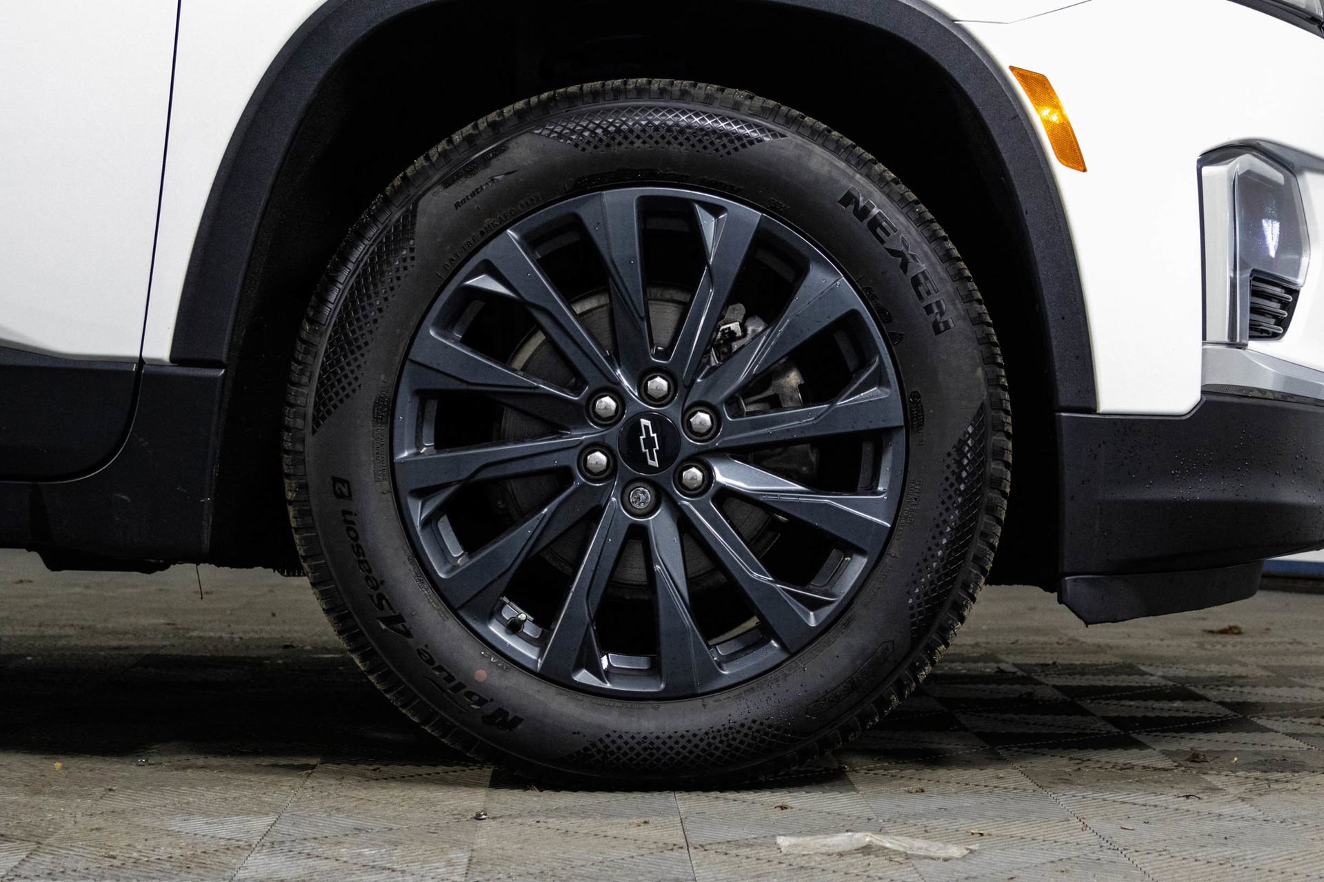 Used 2022 Chevrolet Traverse RS FWD image 41