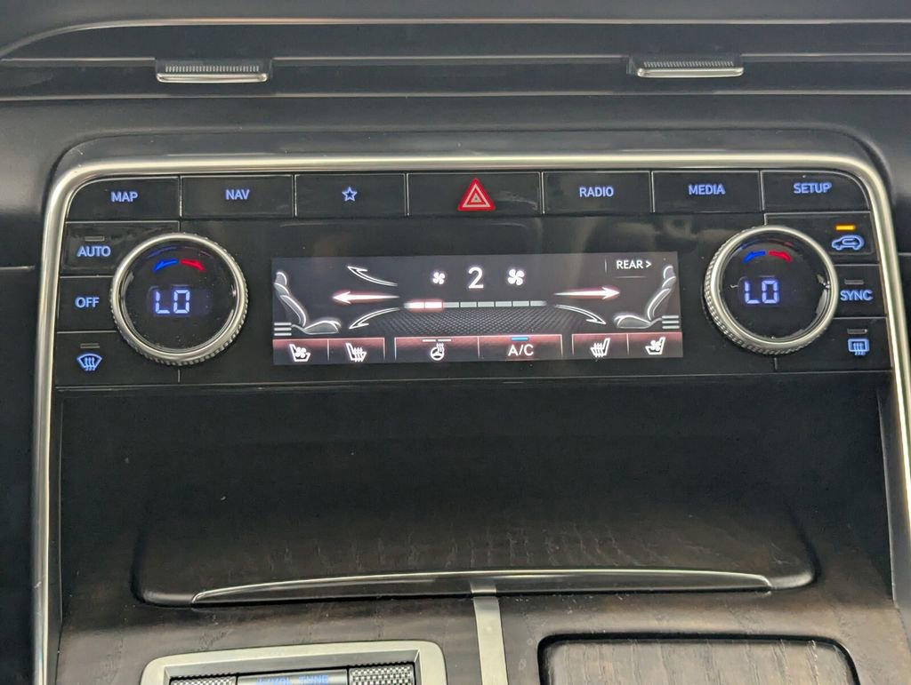 Used 2023 Genesis GV80 2.5T w/ Prestige 20" Package image 21