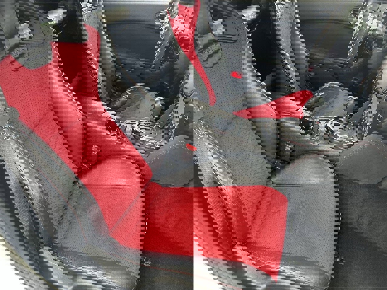 Used 2017 Nissan 370Z NISMO image 8