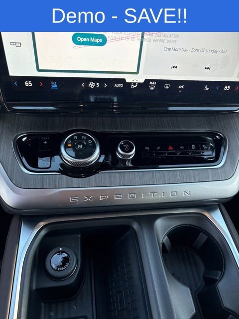 New 2025 Ford Expedition Platinum w/ Platinum Ultimate Package AWD/4WD image 26
