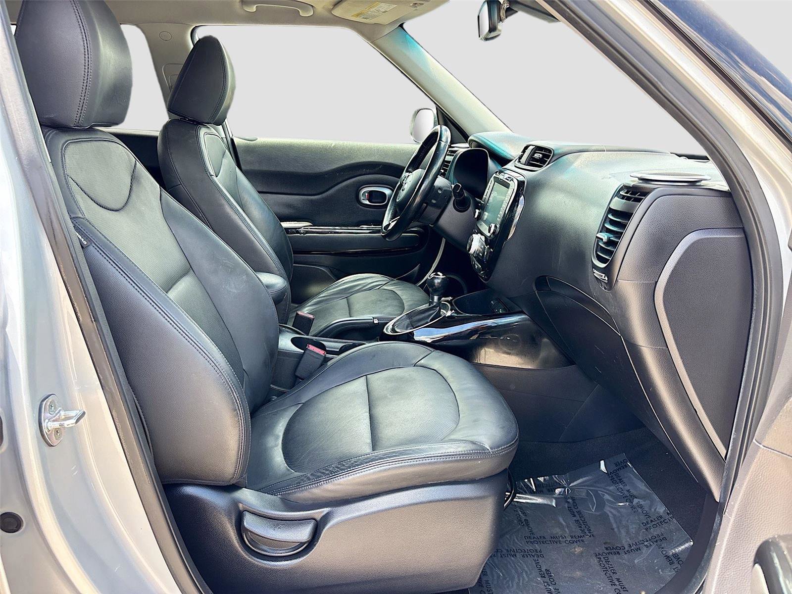 Used 2016 Kia Soul ! w/ Premium Package FWD image 27