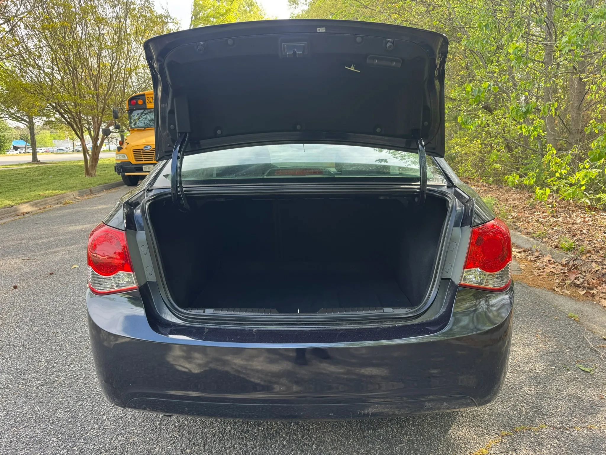 Used 2014 Chevrolet Cruze LS image 15