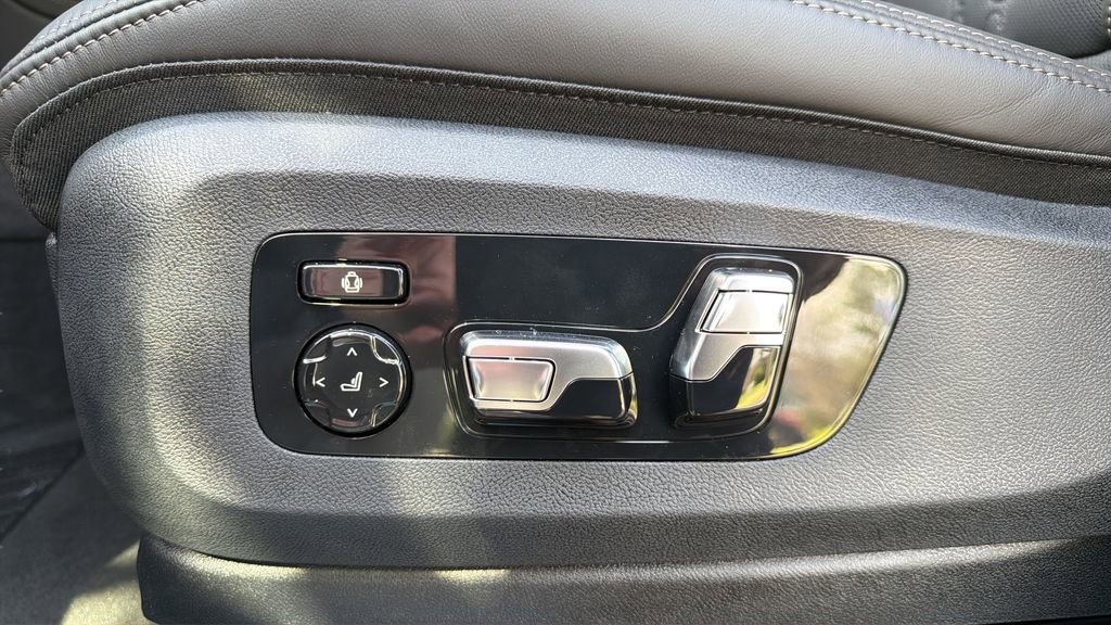 New 2026 BMW ALPINA XB7 image 7