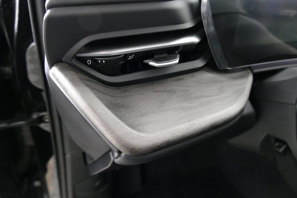 Used 2025 Audi Q5 Premium Plus w/ Premium Plus image 15