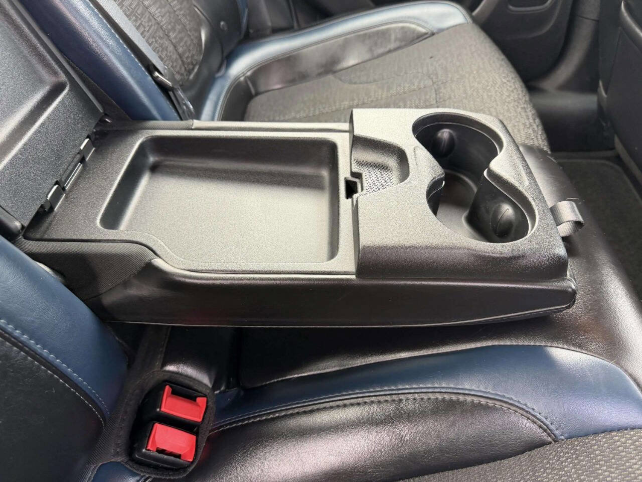 Used 2016 Chrysler 200 S w/ Comfort Group image 25