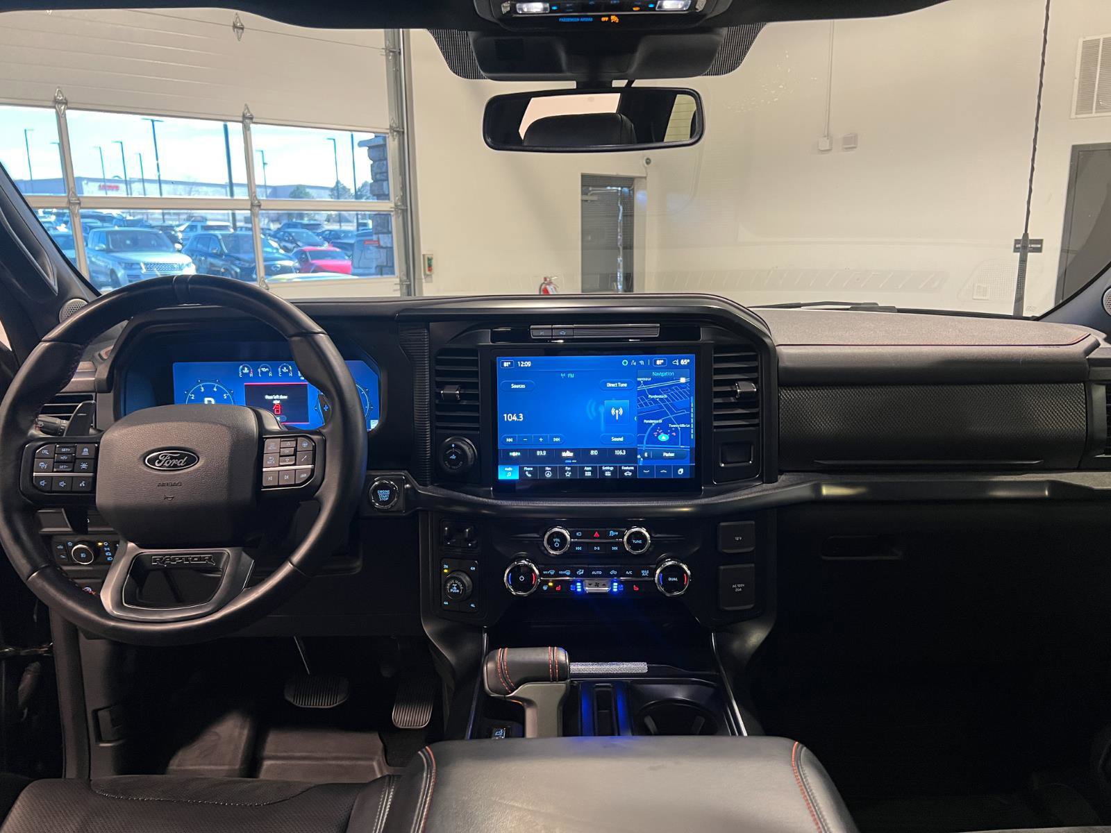 Used 2025 Ford F150 Raptor AWD/4WD image 32