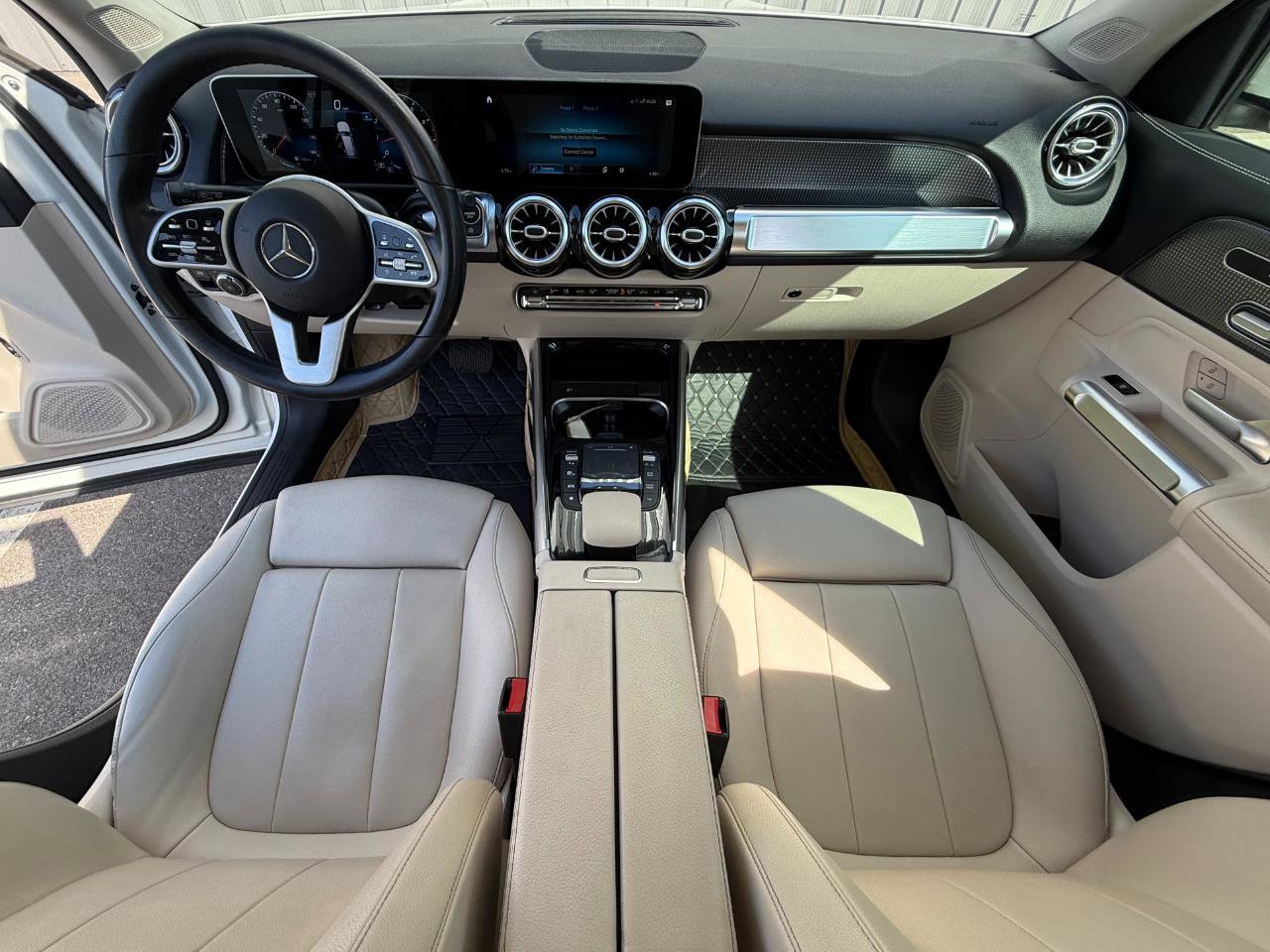 Used 2021 Mercedes-Benz GLB 250 4MATIC image 9