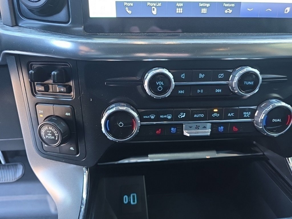 Used 2022 Ford F150 Lariat w/ Max Trailer Tow Package image 24