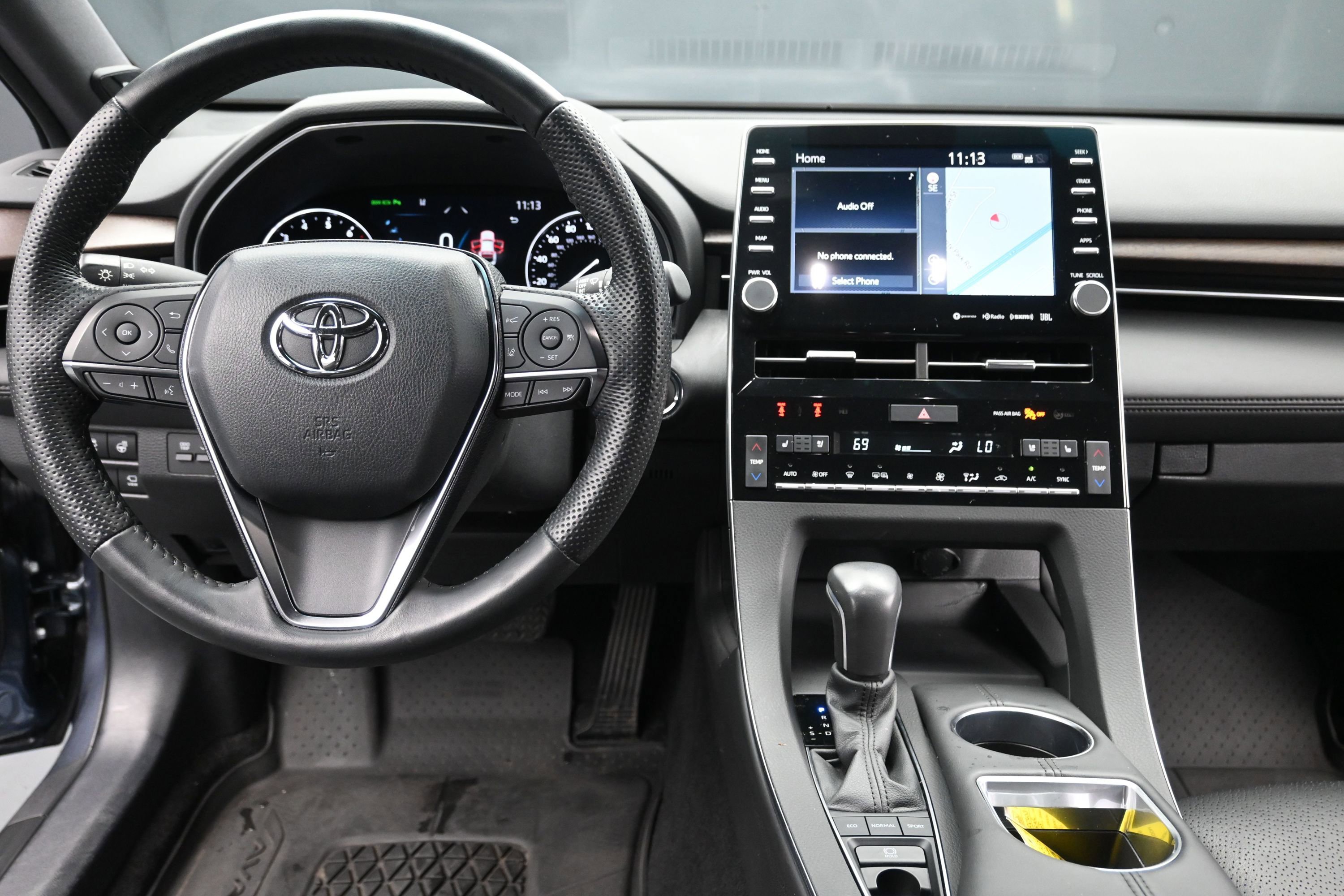 Used 2022 Toyota Avalon Limited w/ Advanced Safety Package FWD image 20