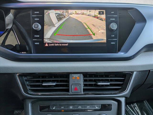 Used 2022 Volkswagen Taos SE image 13