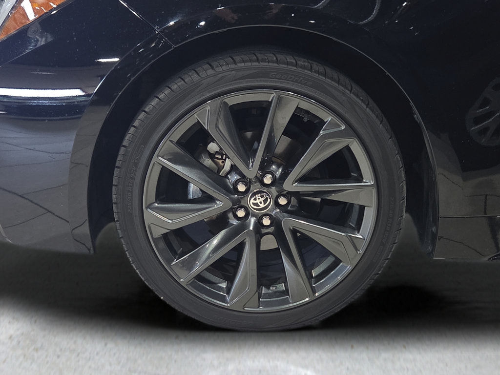 Certified 2025 Toyota Corolla SE FWD image 9