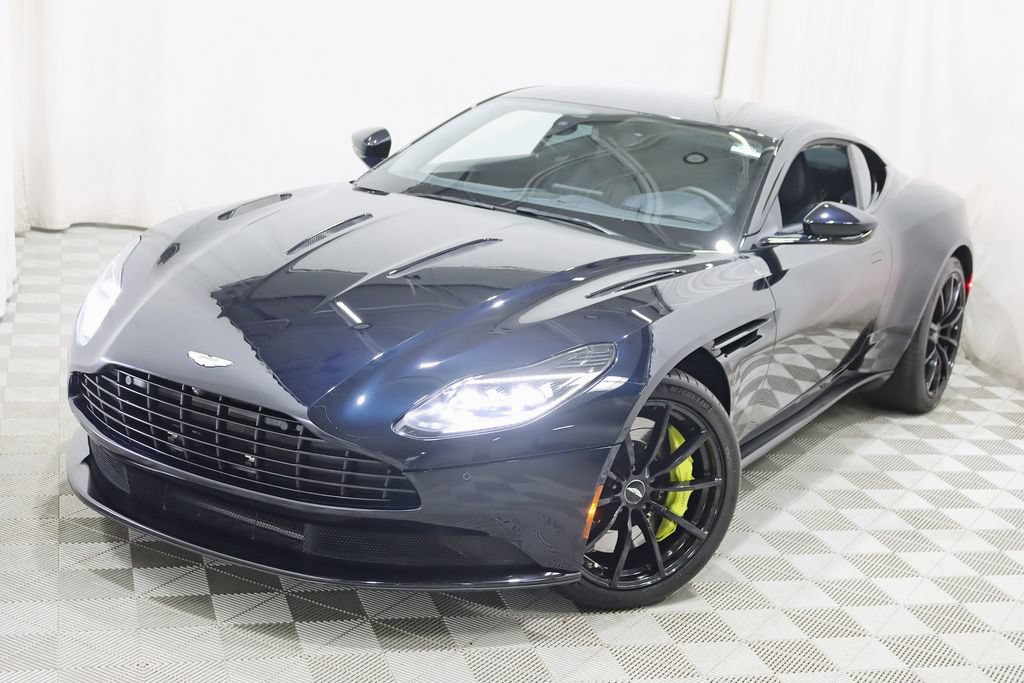 Used 2019 Aston Martin DB11 AMR RWD image 5