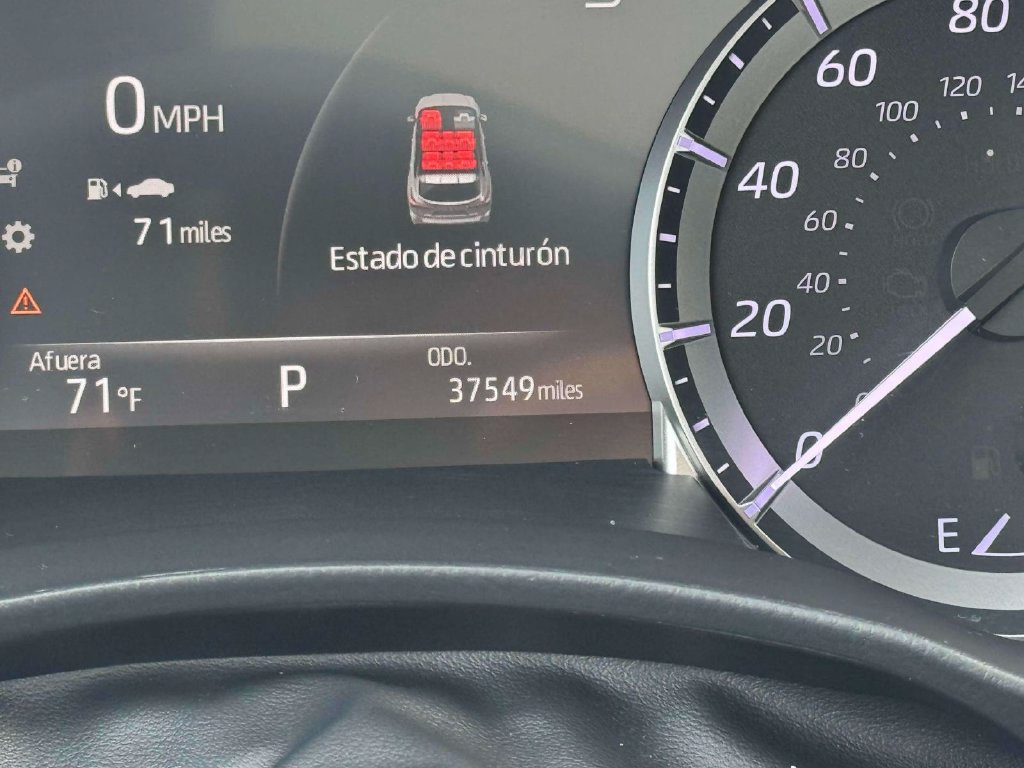 Used 2023 Toyota Highlander XLE AWD/4WD image 29