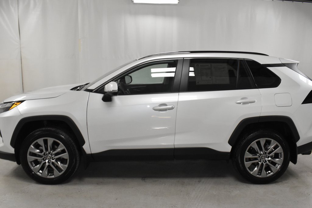 Used 2024 Toyota RAV4 XLE Premium image 8