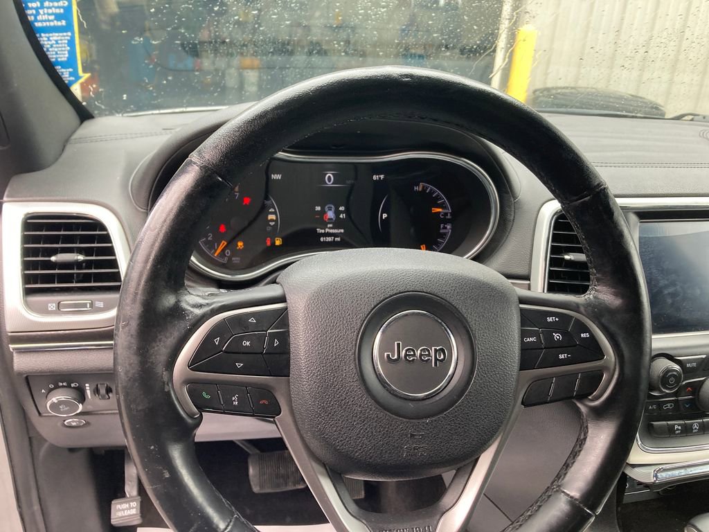 Used 2018 Jeep Grand Cherokee Limited image 18