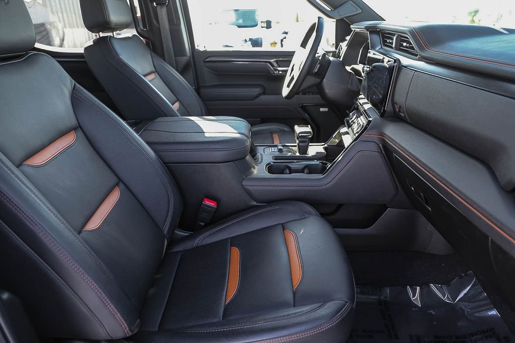 Used 2025 GMC Sierra 1500 AT4 image 17