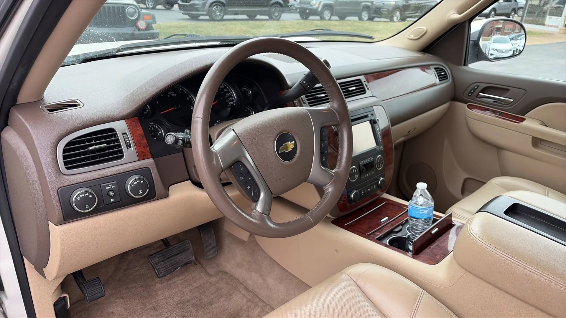 Used 2014 Chevrolet Tahoe LTZ image 10