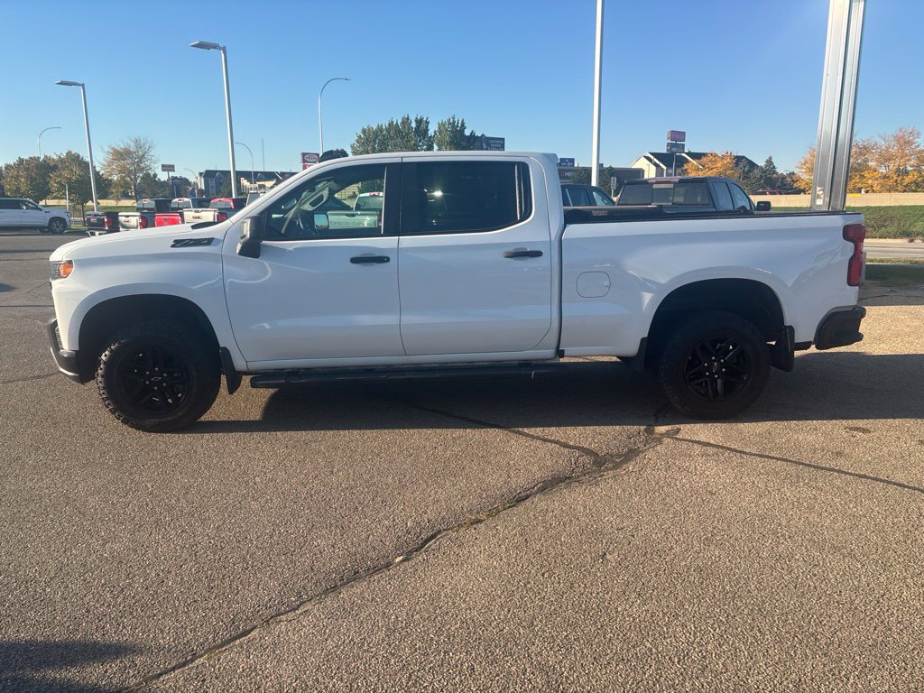 Used 2022 Chevrolet Silverado 1500 Custom Trail Boss w/ LPO, Dark Essentials Package AWD/4WD image 5