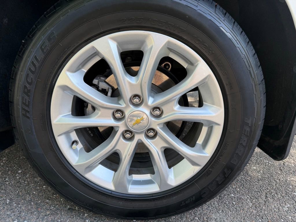 Used 2019 Chevrolet Equinox LS w/ LS Convenience Package image 29