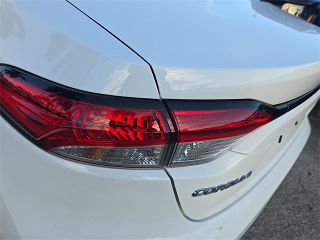 Used 2023 Toyota Corolla LE image 6