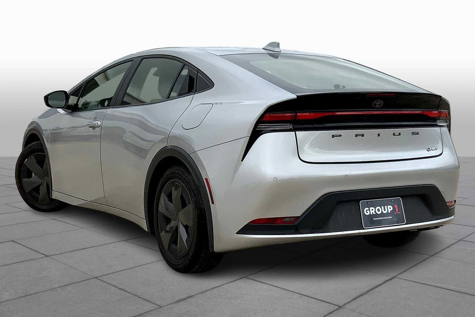 Used 2024 Toyota Prius XLE image 21