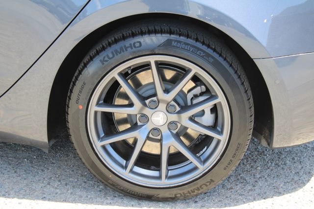 Used 2022 Tesla Model 3 Long Range AWD/4WD image 7