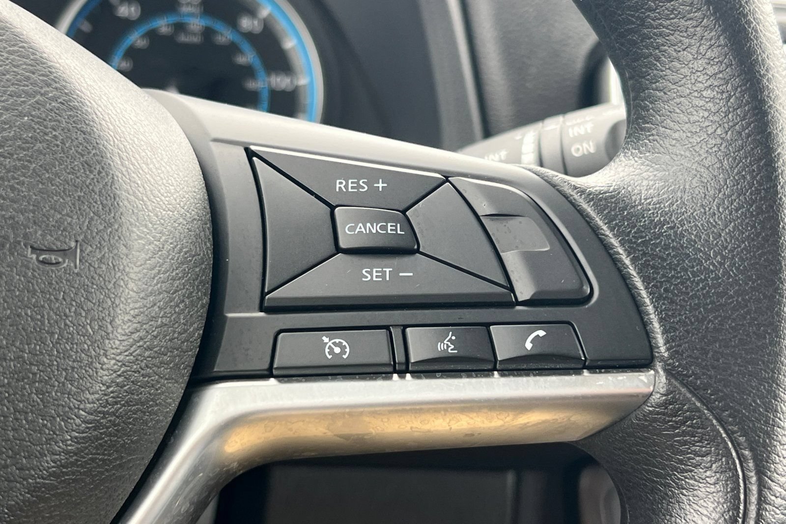 Certified 2025 Nissan Leaf S FWD image 28
