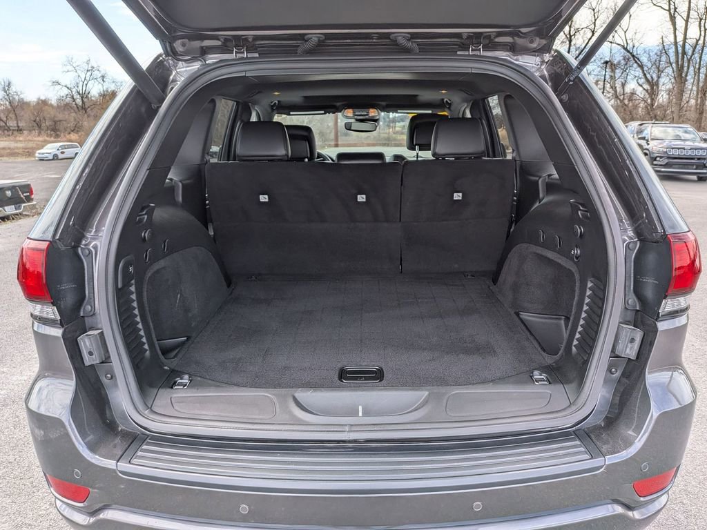 Used 2020 Jeep Grand Cherokee Altitude image 5