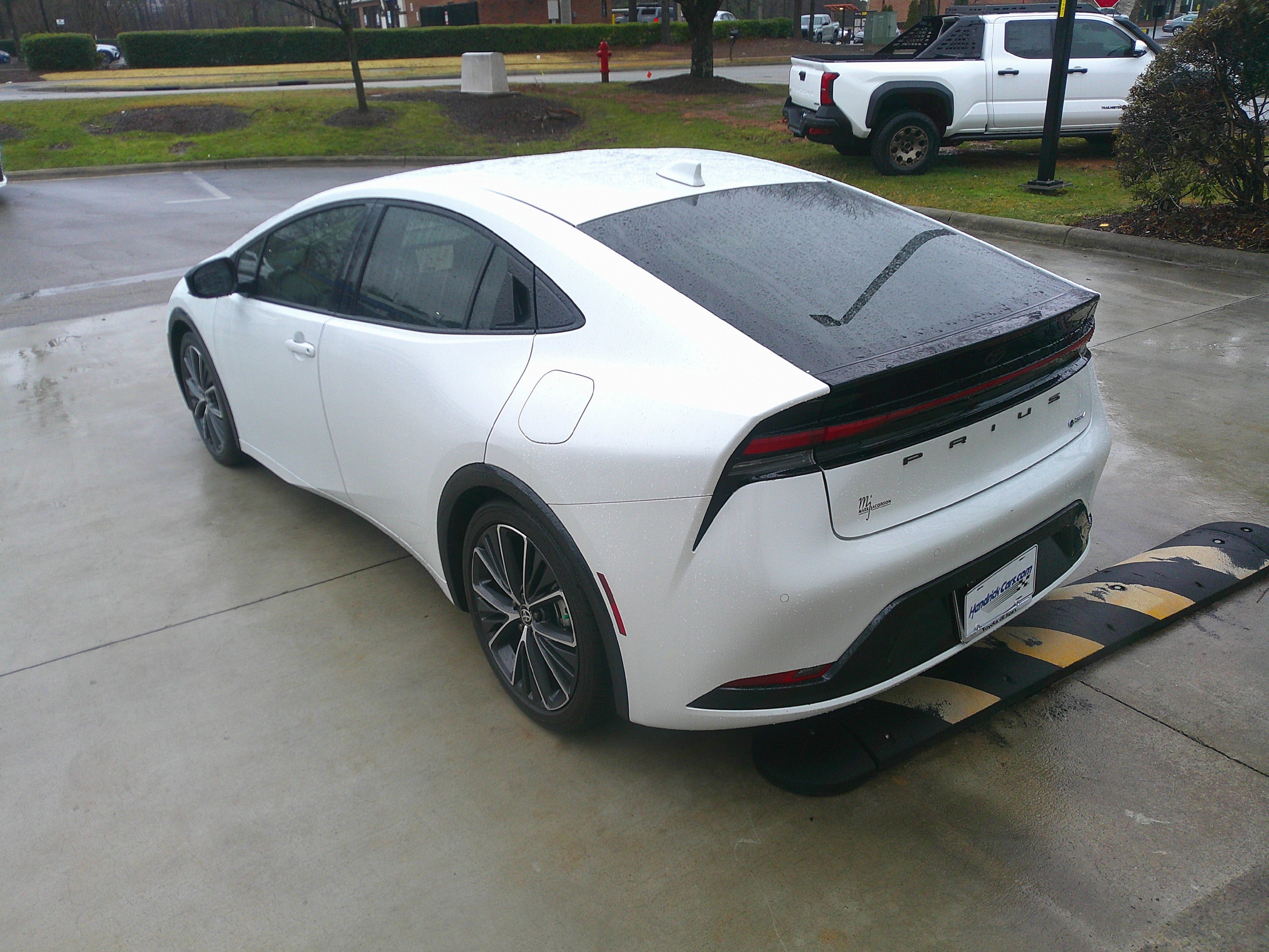 Used 2024 Toyota Prius XLE image 10