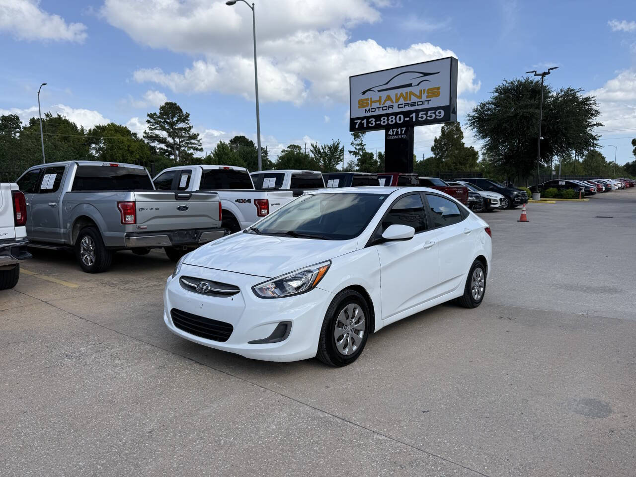 Used 2017 Hyundai Accent SE FWD image 3