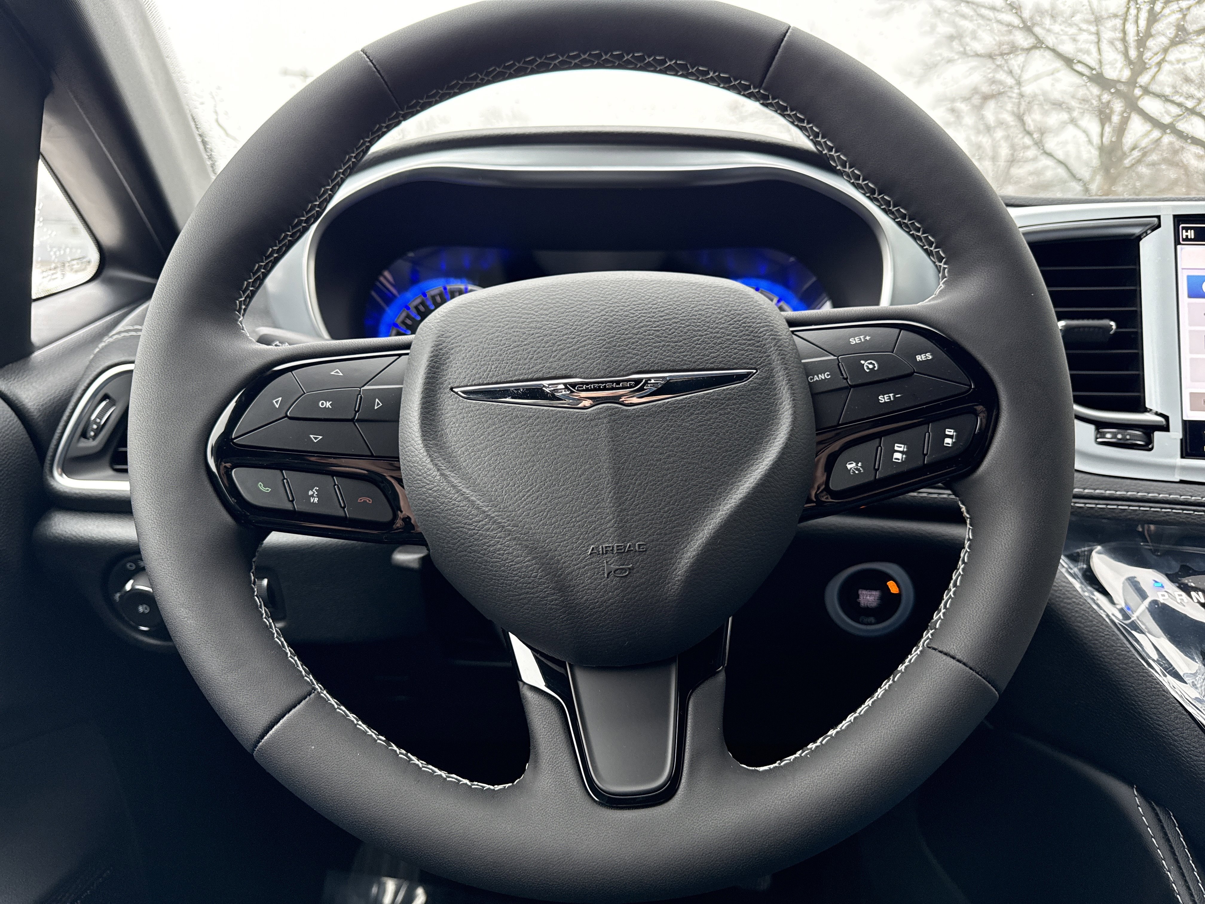 New 2026 Chrysler Pacifica Limited w/ Uconnect Theater Family Group image 32