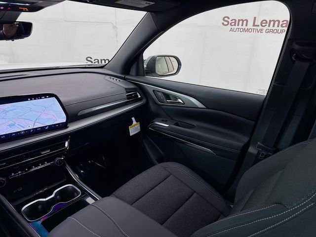 New 2026 Chevrolet Traverse LT w/ Driver Confidence Package image 25