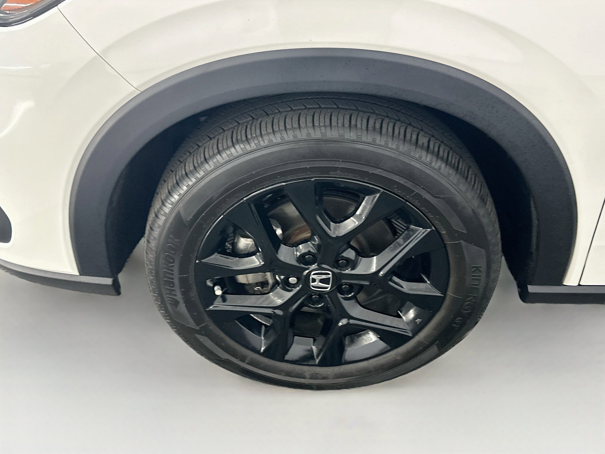 Used 2024 Honda HR-V Sport image 11