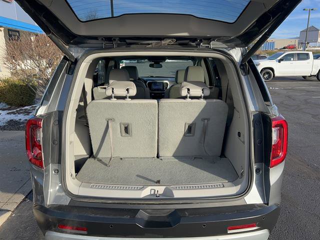 Used 2020 GMC Acadia SLT w/ Premium Package image 9