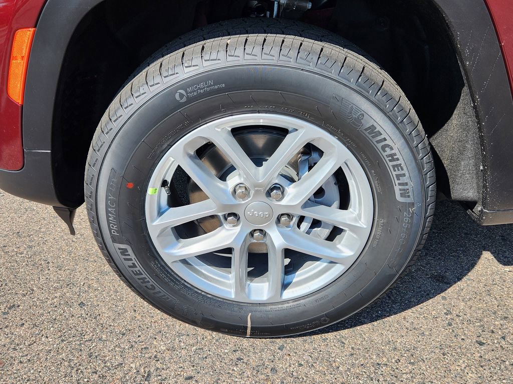 New 2025 Jeep Grand Cherokee Laredo X w/ Trailer Tow Package image 17