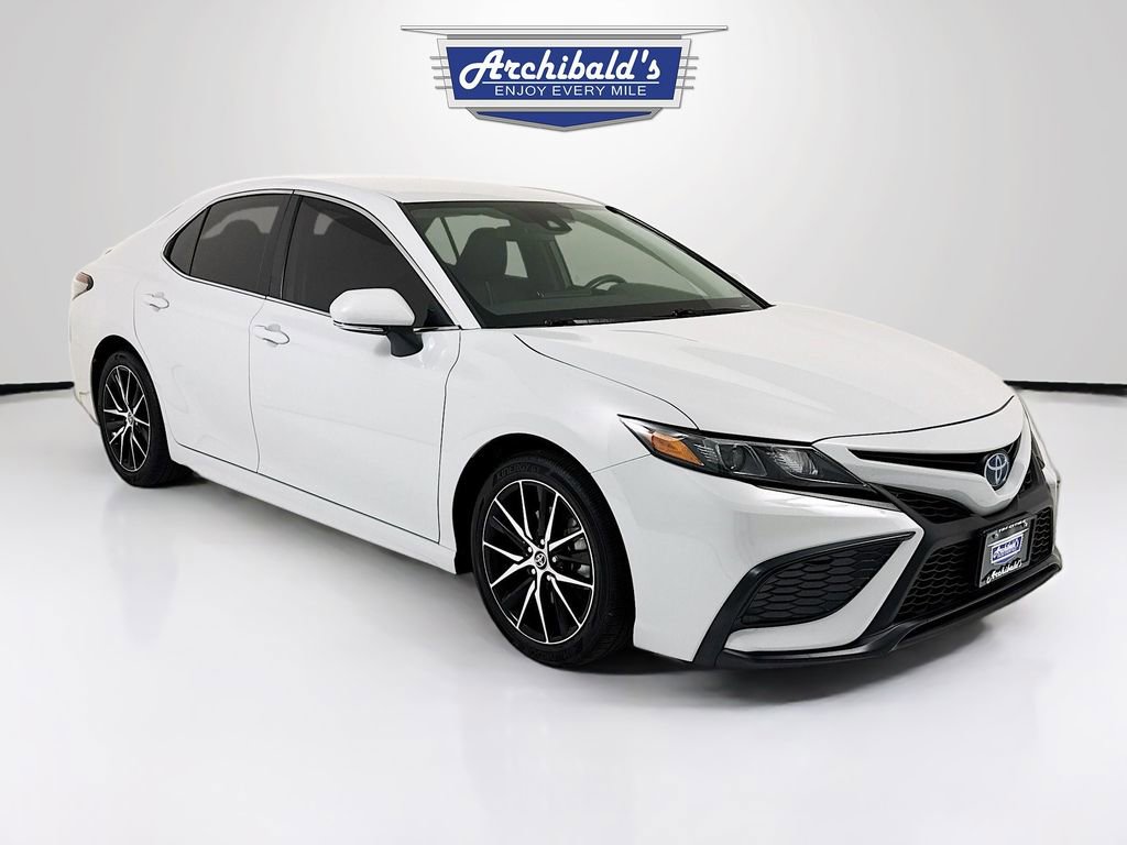 Used 2023 Toyota Camry SE