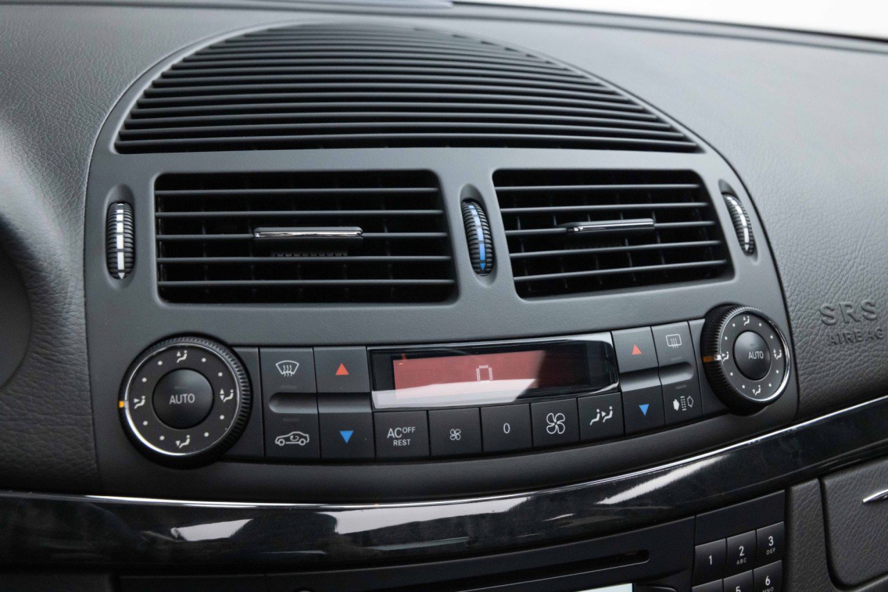 Used 2003 Mercedes-Benz E 55 AMG Sedan image 26