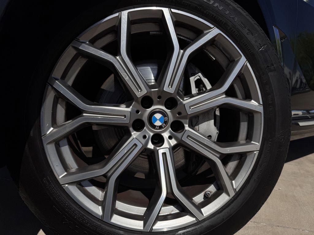 Used 2023 BMW X7 xDrive40i image 9