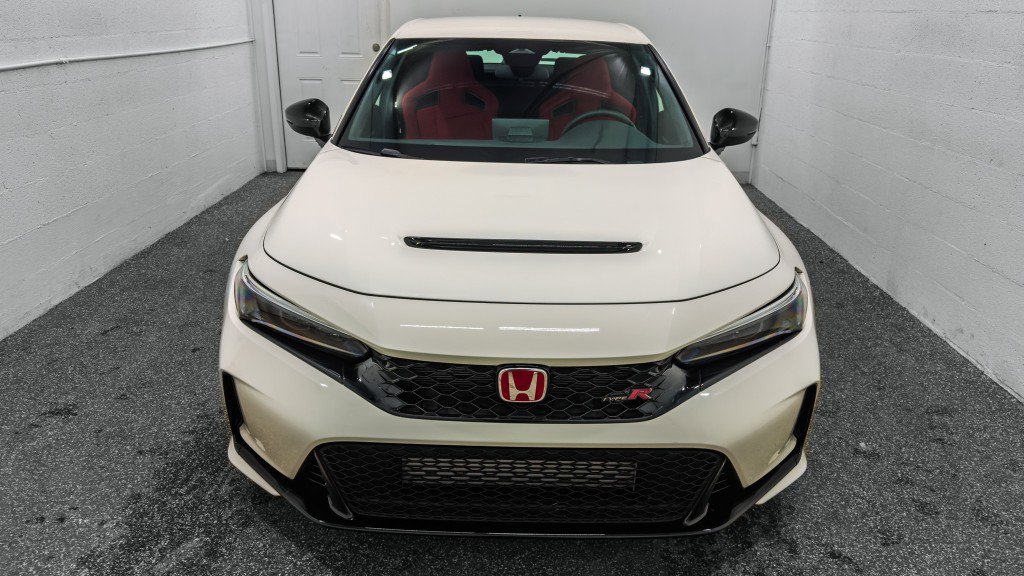 Used 2025 Honda Civic Type R image 3