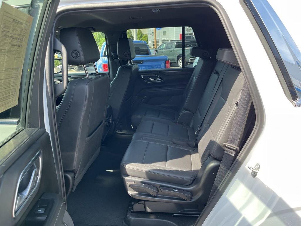 Used 2023 Chevrolet Tahoe LT w/ Luxury Package AWD/4WD image 13
