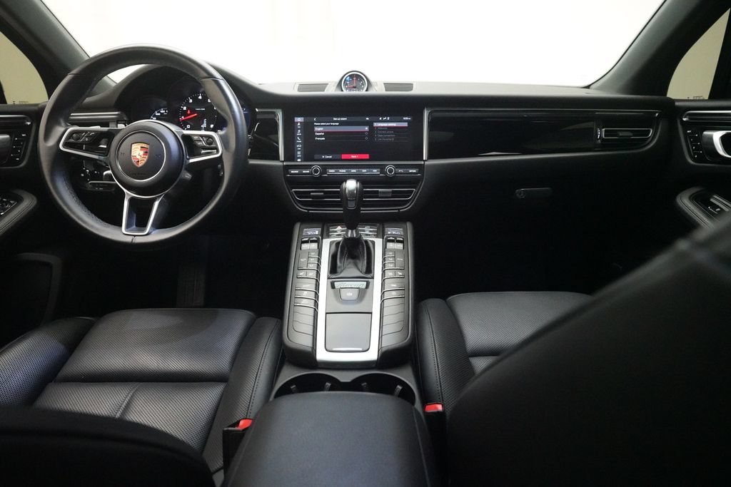 Used 2020 Porsche Macan AWD/4WD image 18