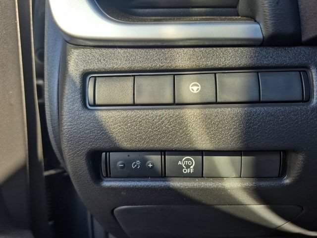 Used 2023 Nissan Rogue SV AWD/4WD image 24